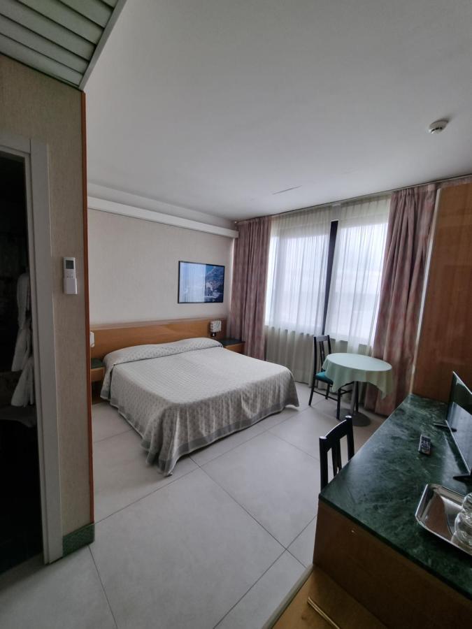 Hotel Thema Рокка-Сан-Джованні Екстер'єр фото
