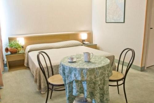 Hotel Thema Рокка-Сан-Джованні Екстер'єр фото