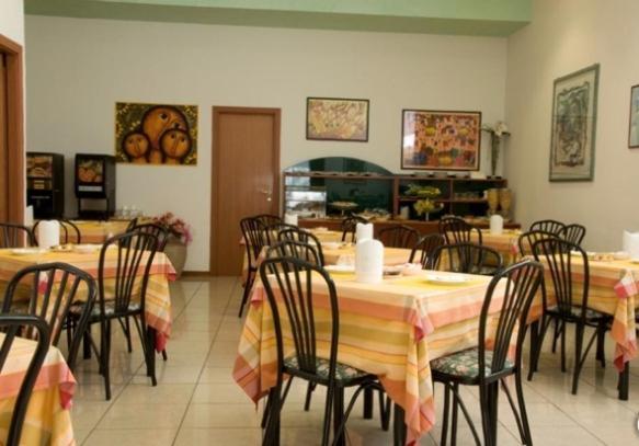 Hotel Thema Рокка-Сан-Джованні Екстер'єр фото